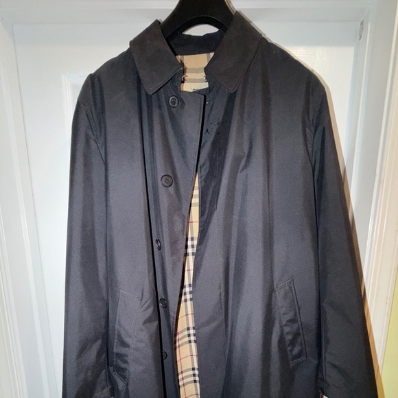Men’s Burberry Raincoat 42R (pre owned) - Picture 1 of 6